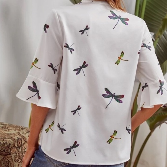 Gorgeous dragonfly printed top - Picture 2 of 2
